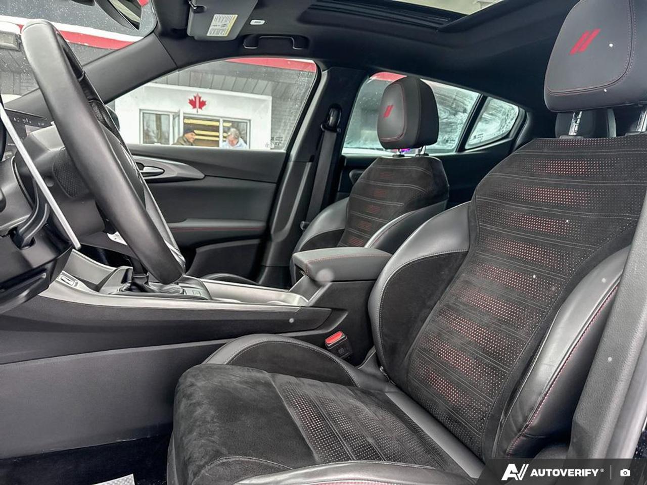 2024 Dodge Hornet R/T+/ NO ACCIDENTS / NAV / LEATHER / ROOF / HYBRID Photo