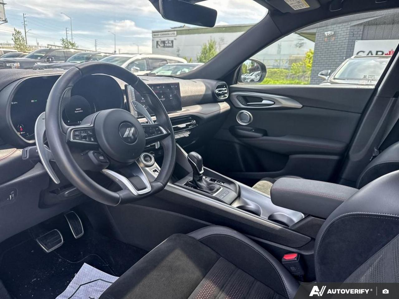 2024 Dodge Hornet R/T+/ NO ACCIDENTS / NAV / LEATHER / ROOF / HYBRID Photo