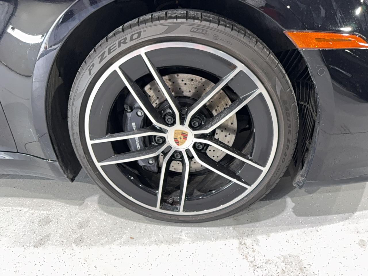 2025 Porsche 911 Carrera Photo