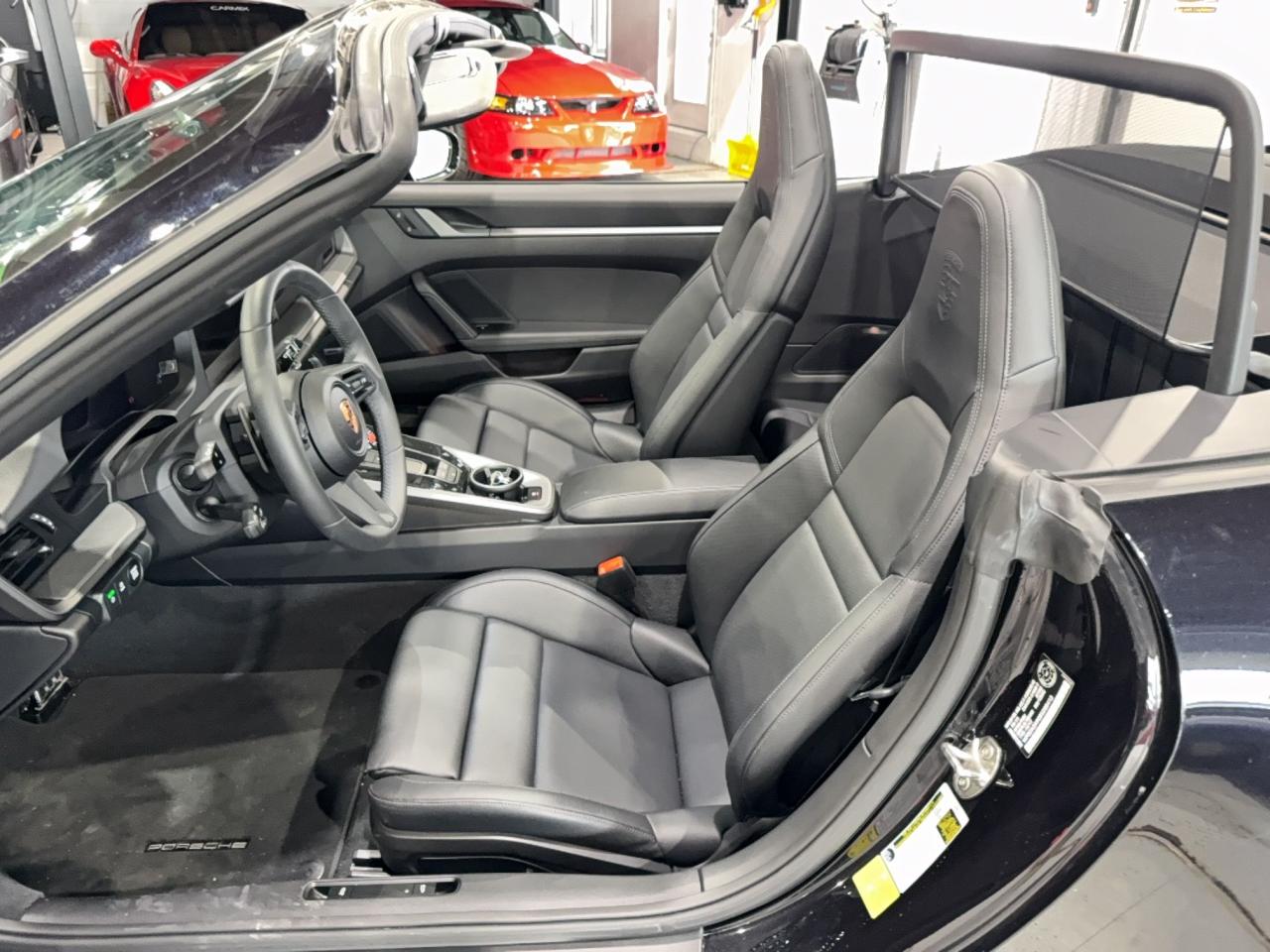 2025 Porsche 911 Carrera Photo