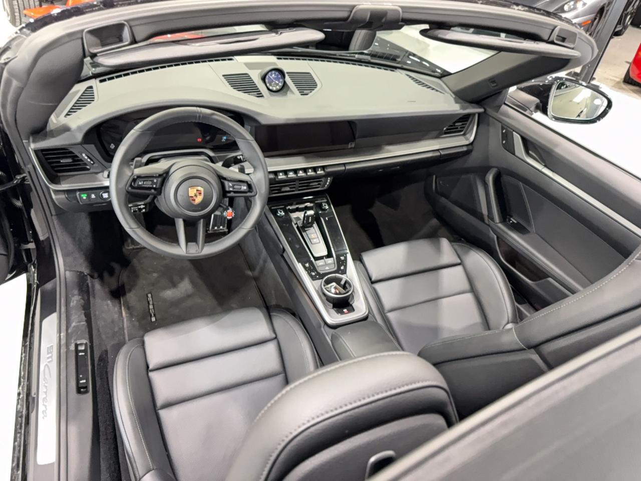 2025 Porsche 911 Carrera Photo