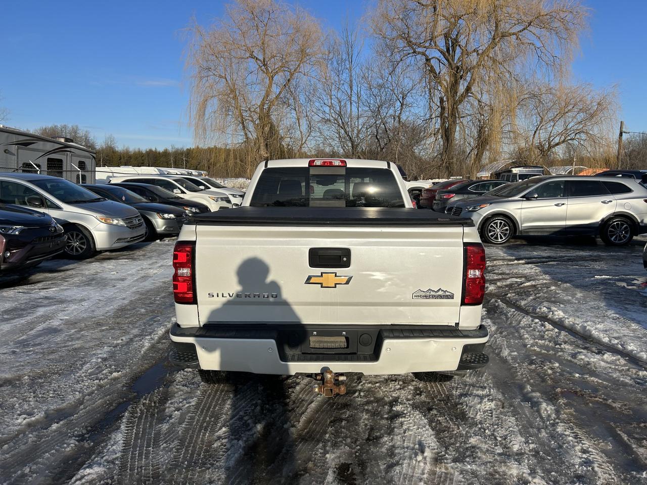 2018 Chevrolet Silverado 1500 High Country Photo4