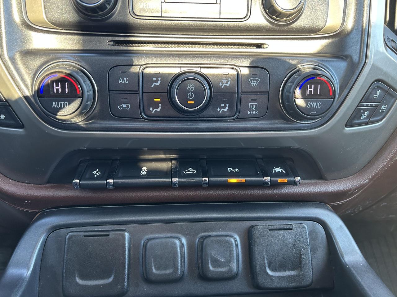 2018 Chevrolet Silverado 1500 High Country Photo