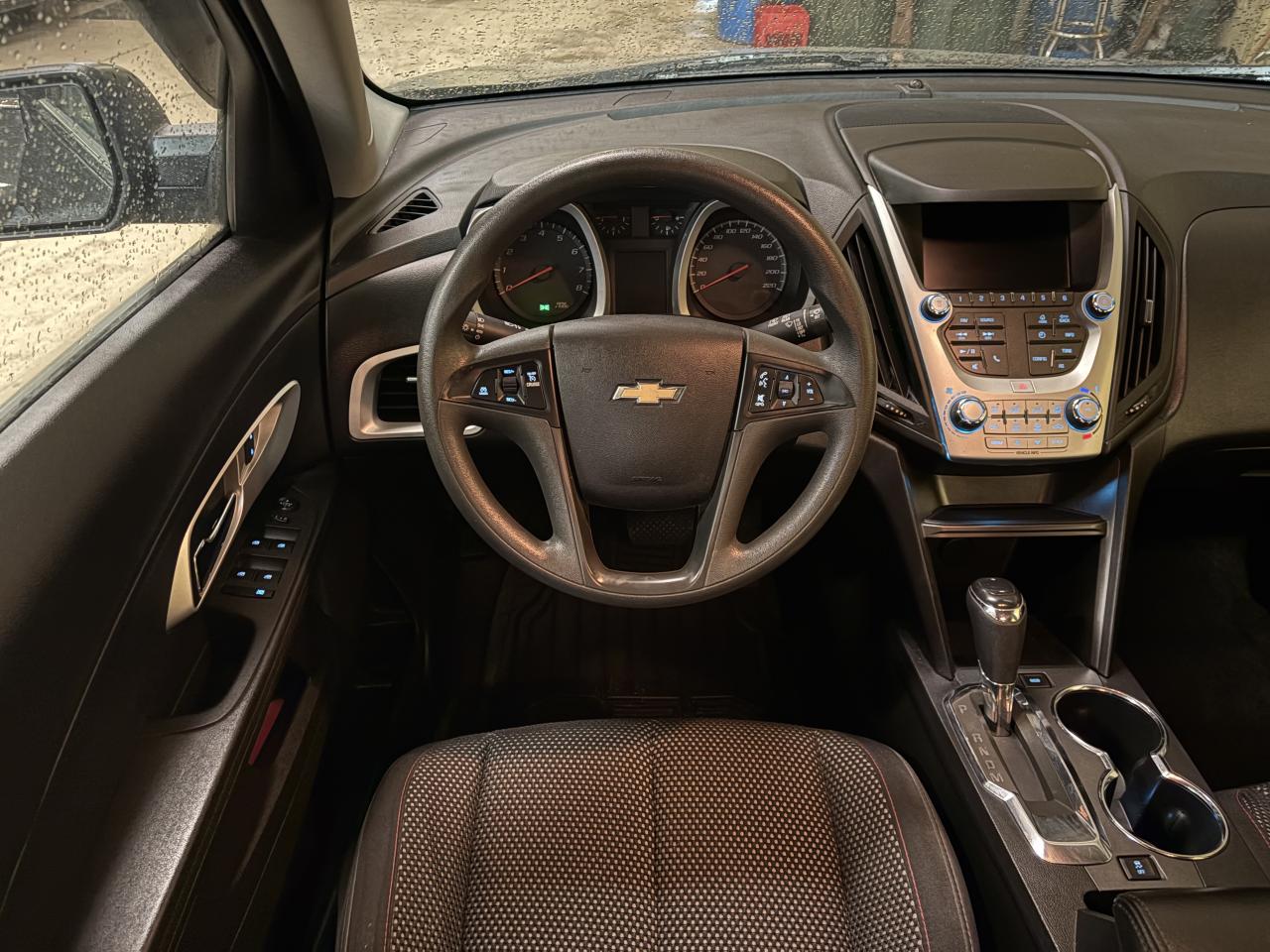 2017 Chevrolet Equinox LS Photo