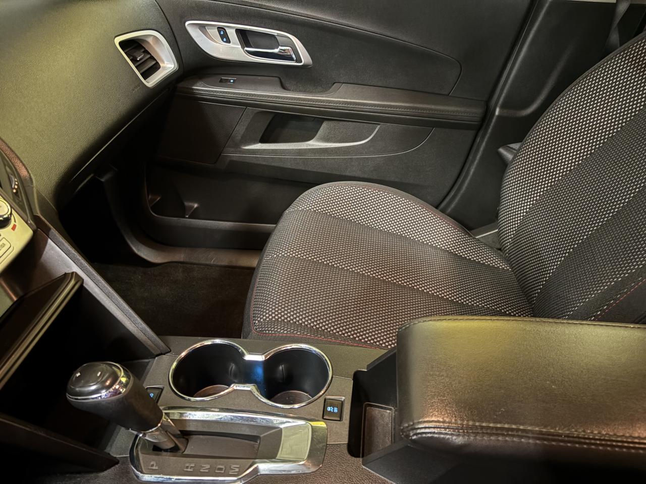 2017 Chevrolet Equinox LS Photo