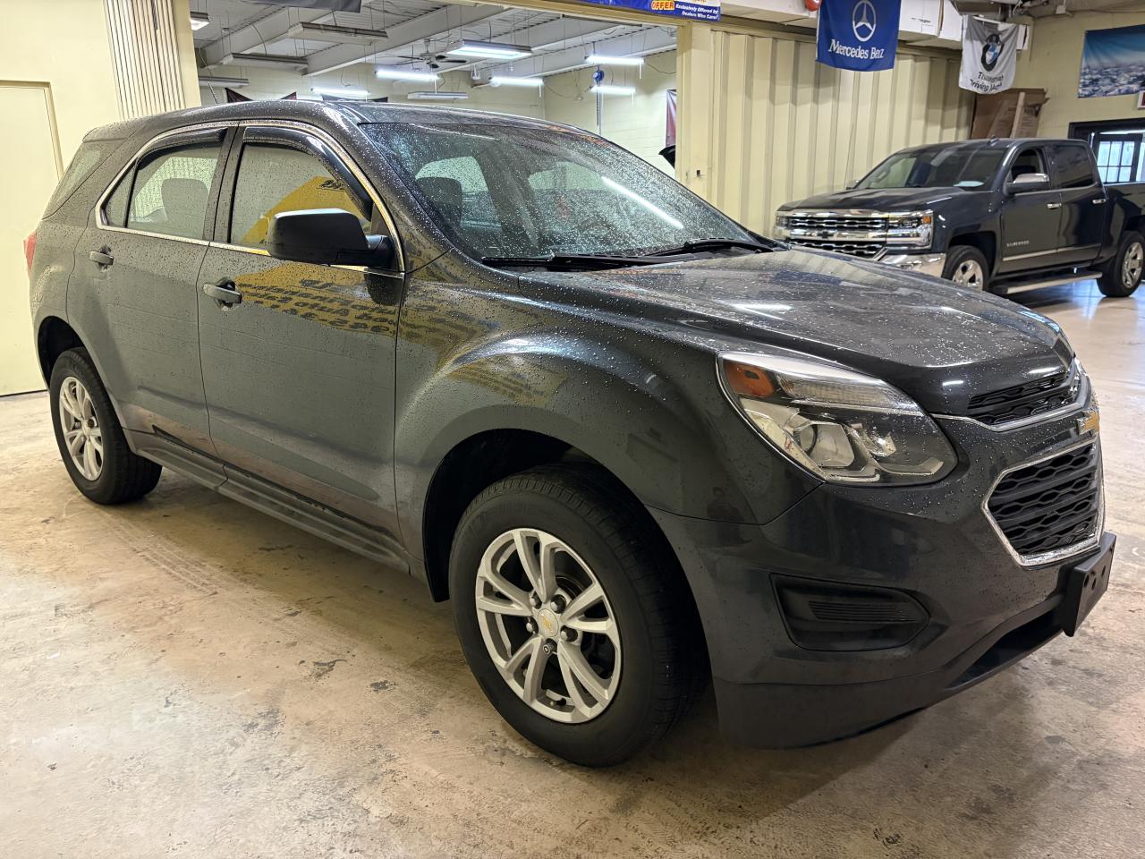 2017 Chevrolet Equinox LS Photo