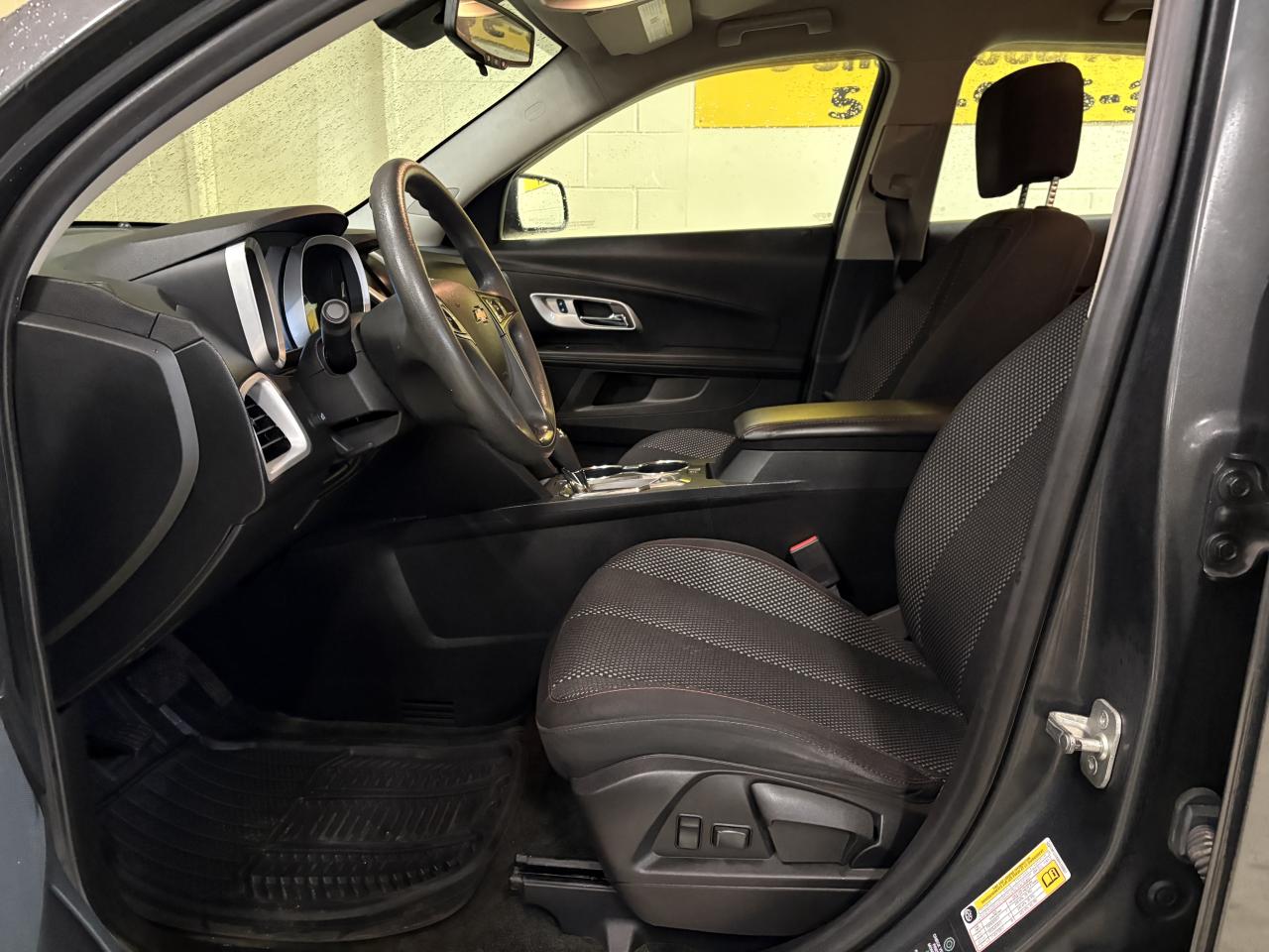 2017 Chevrolet Equinox LS Photo