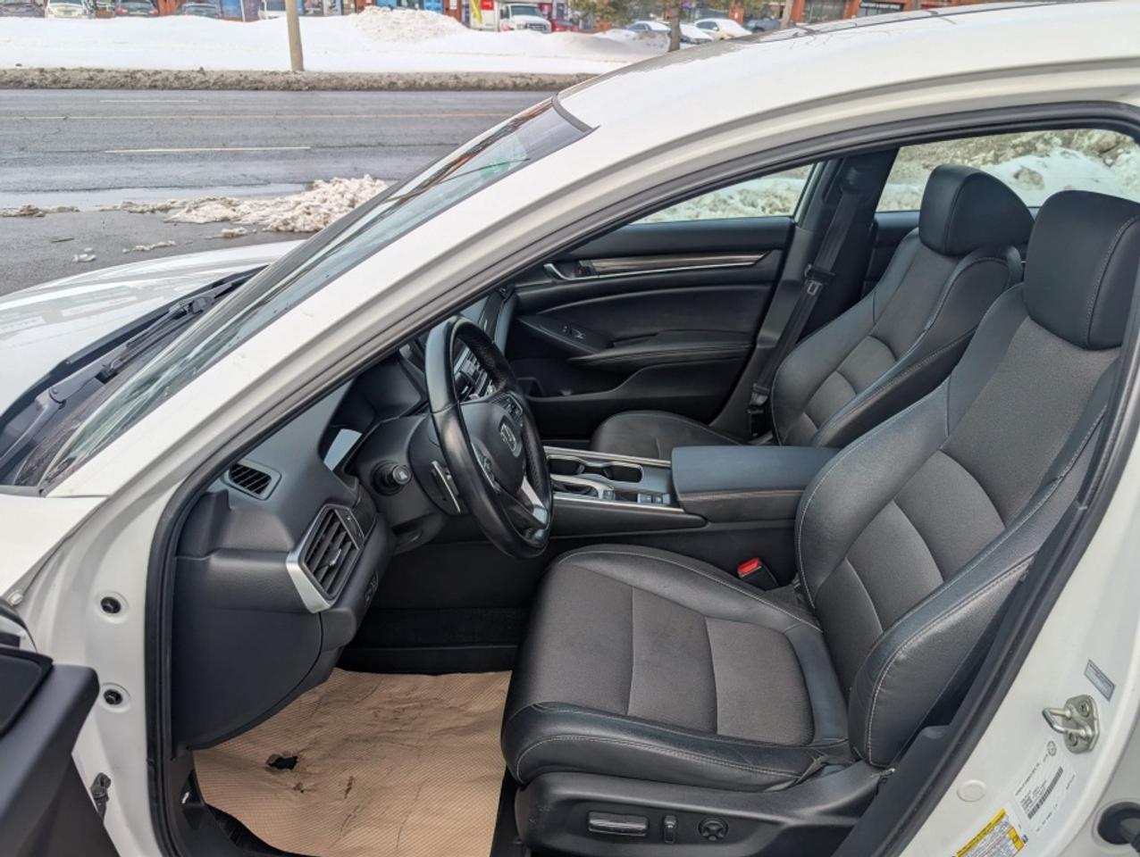 2020 Honda Accord SPORT/ ONE OWNER/ SUNROOF/ REAR CAM - Photo #9