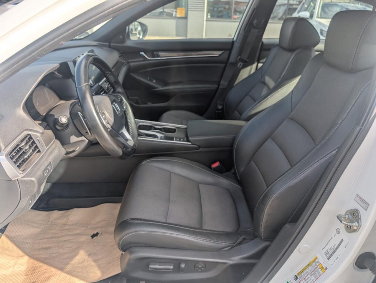 2020 Honda Accord SPORT/ ONE OWNER/ SUNROOF/ REAR CAM - Photo #12