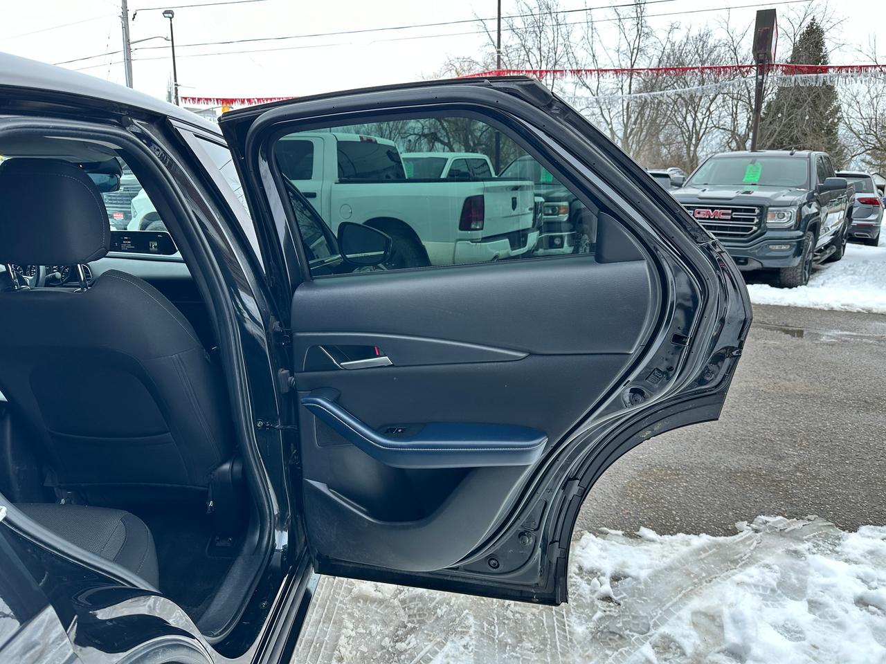 2021 Mazda CX-30 GX-AWD HTD Cloth Bluetooth CarPlay RearCam Alloys Photo