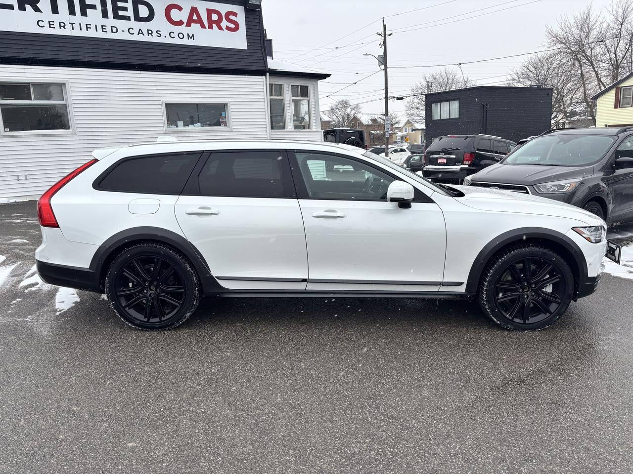2017 Volvo V90 T6 ** AWD, LKA, BSM, ADAPT CRUISE ** Photo