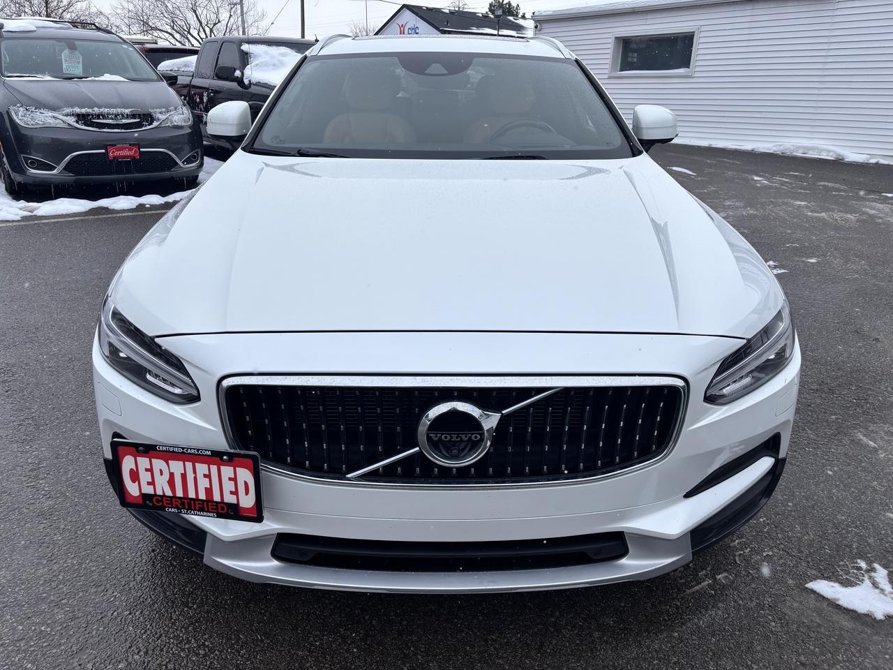 2017 Volvo V90 T6 ** AWD, LKA, BSM, ADAPT CRUISE ** Photo