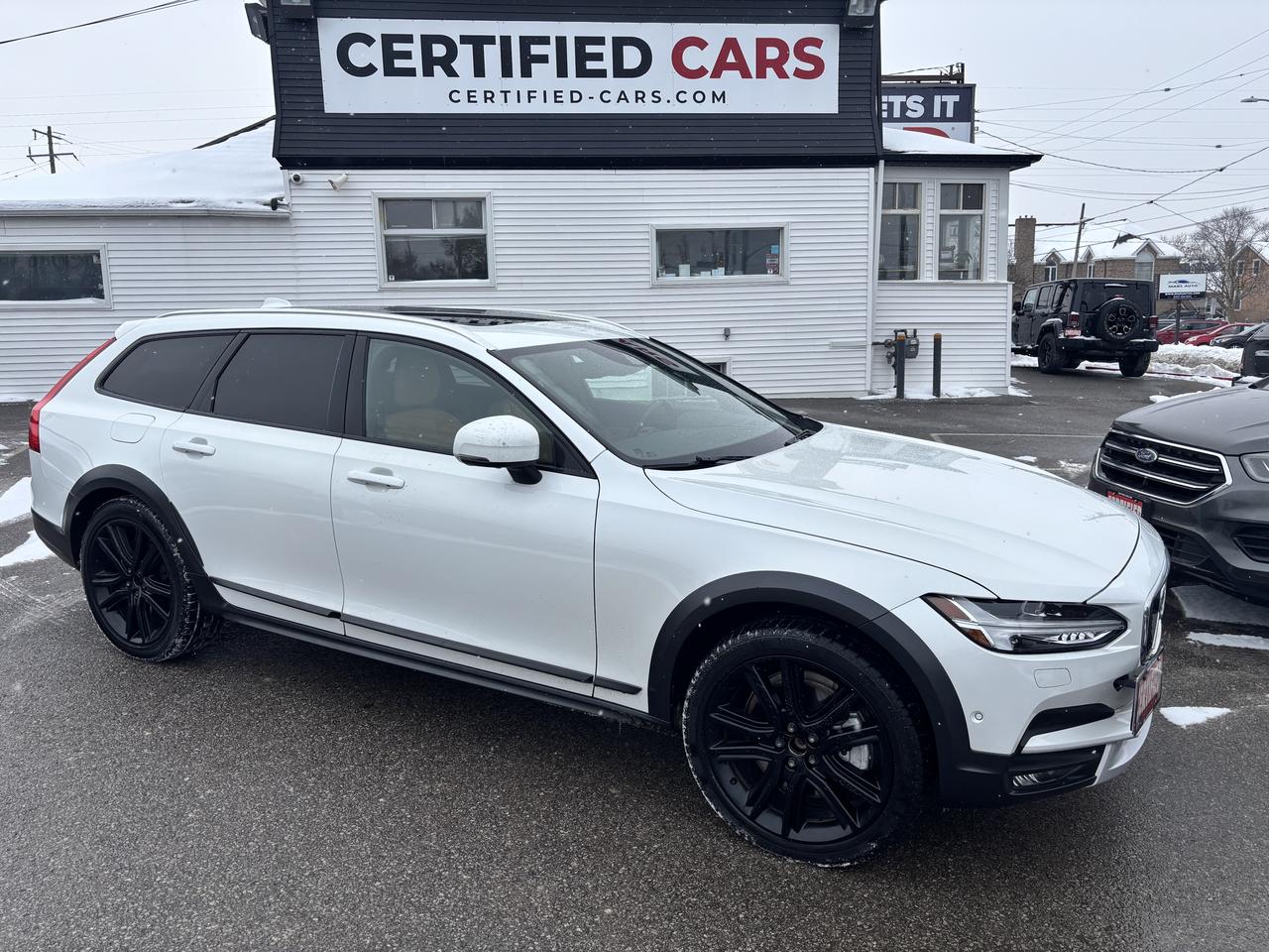 2017 Volvo V90 T6 ** AWD, LKA, BSM, ADAPT CRUISE ** Photo
