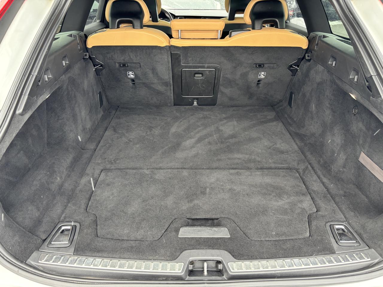 2017 Volvo V90 T6 ** AWD, LKA, BSM, ADAPT CRUISE ** Photo
