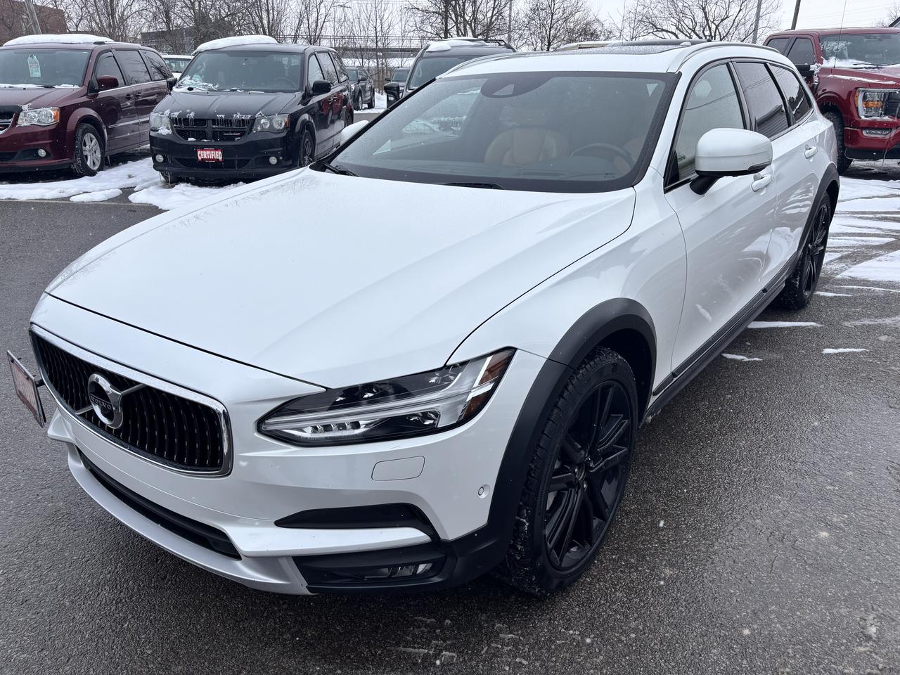 2017 Volvo V90 T6 ** AWD, LKA, BSM, ADAPT CRUISE ** Photo