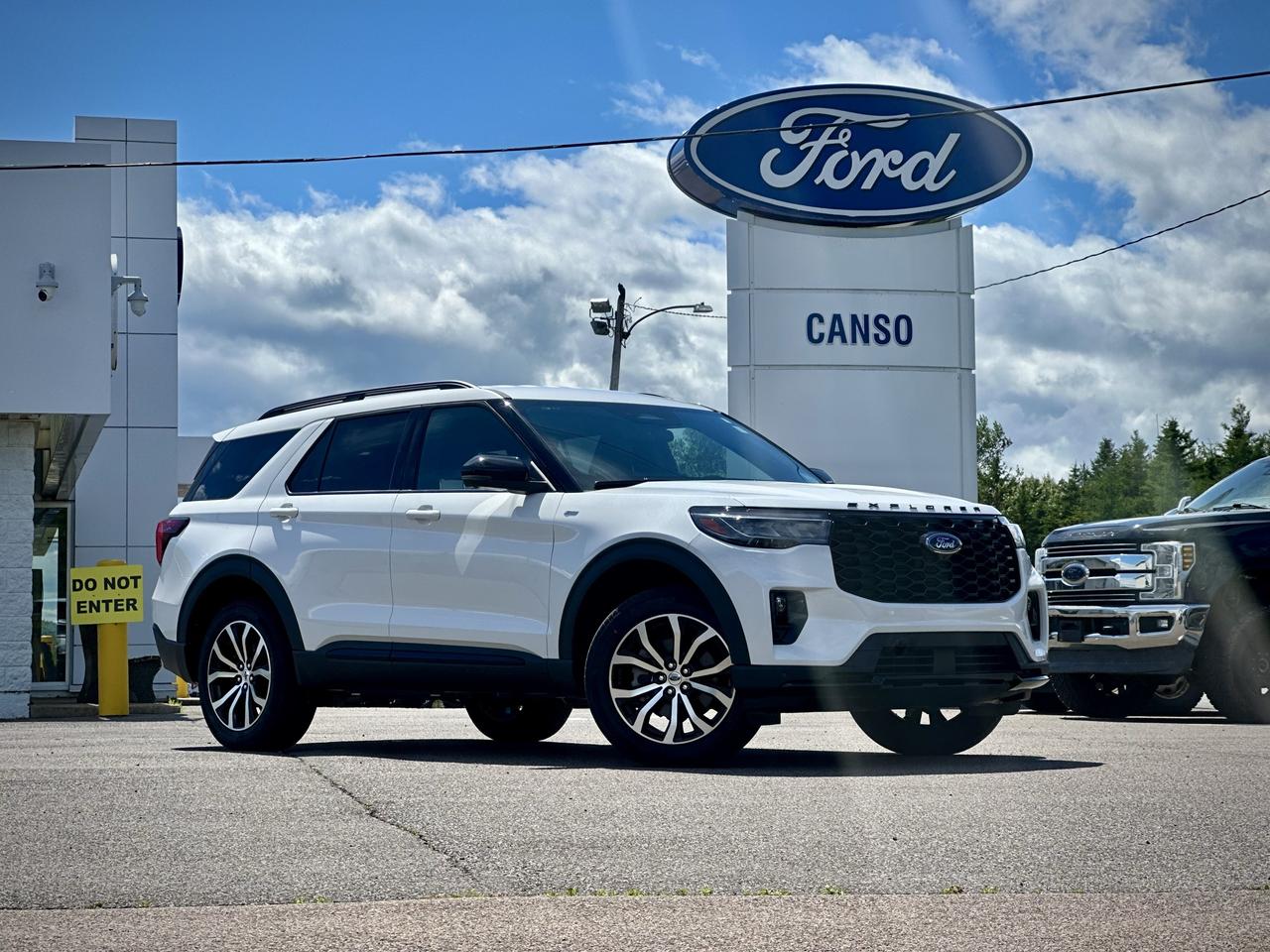2026 Ford Explorer ST-Line 4WD Photo0
