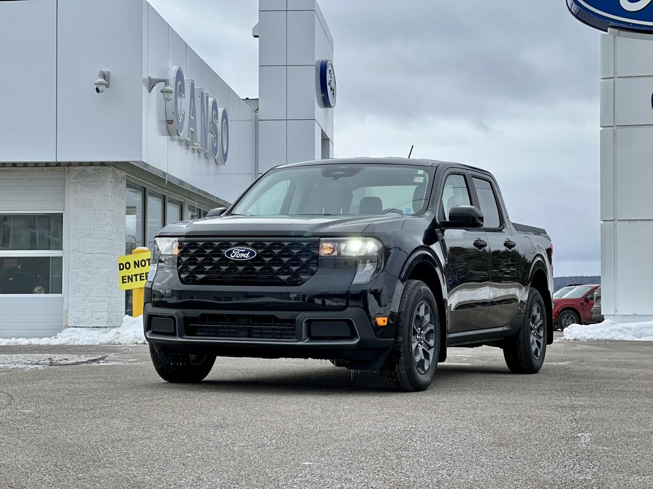 2025 Ford Maverick XLT AWD SuperCrew Photo2