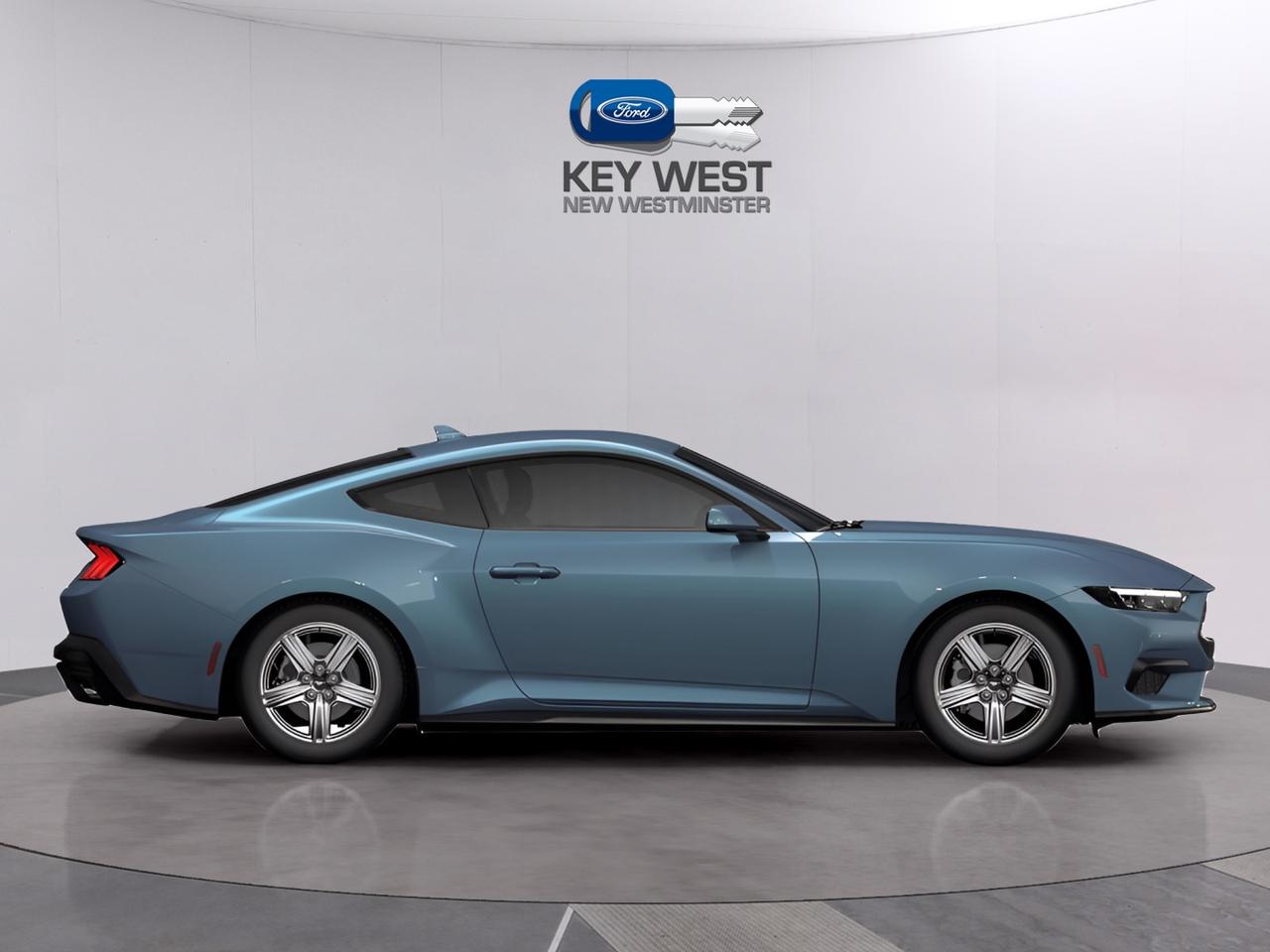 2026 Ford Mustang EcoBoost Fastback Photo3