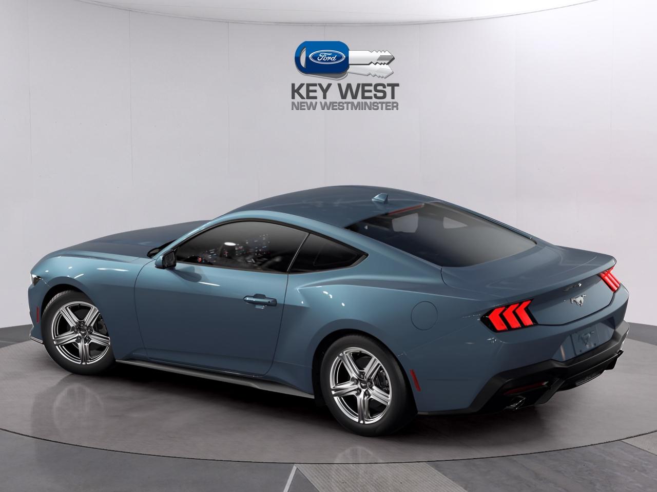 2026 Ford Mustang EcoBoost Fastback Photo1