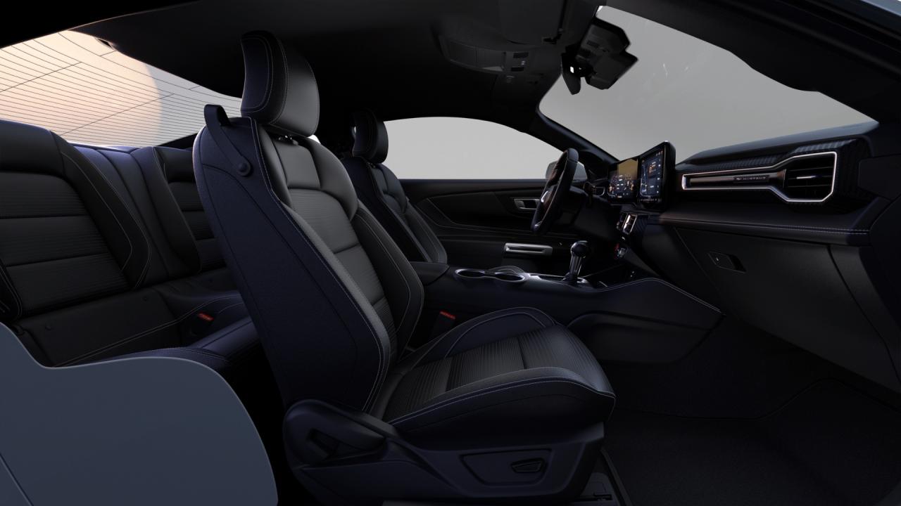 2026 Ford Mustang EcoBoost Premium Fastback Photo4