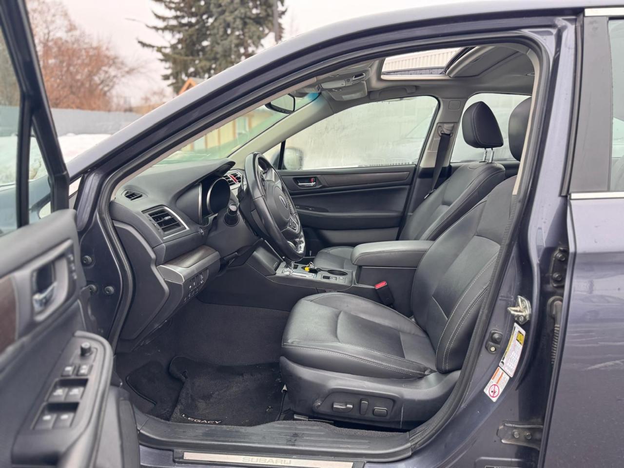 2016 Subaru Legacy AWD NAVI SAFETY BLINDSPOT SUNROOF NEW BREAKES B-T Photo