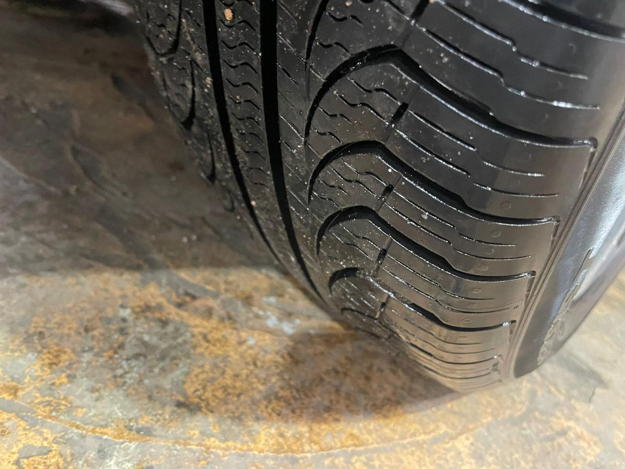 2016 Subaru Legacy AWD NAVI SAFETY BLINDSPOT SUNROOF NEW BREAKES B-T Photo