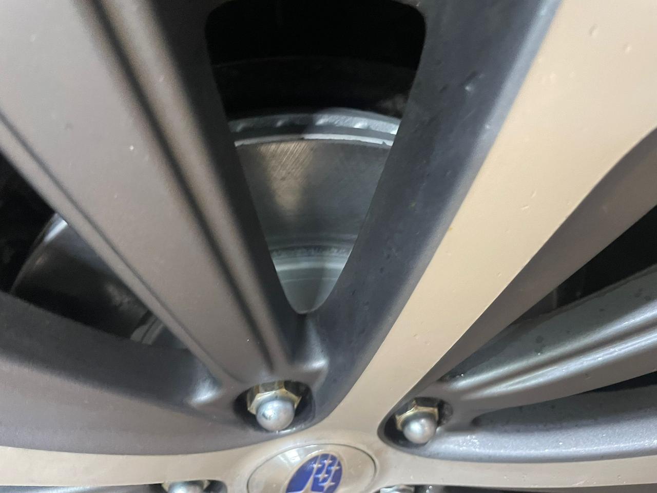 2016 Subaru Legacy AWD NAVI SAFETY BLINDSPOT SUNROOF NEW BREAKES B-T Photo