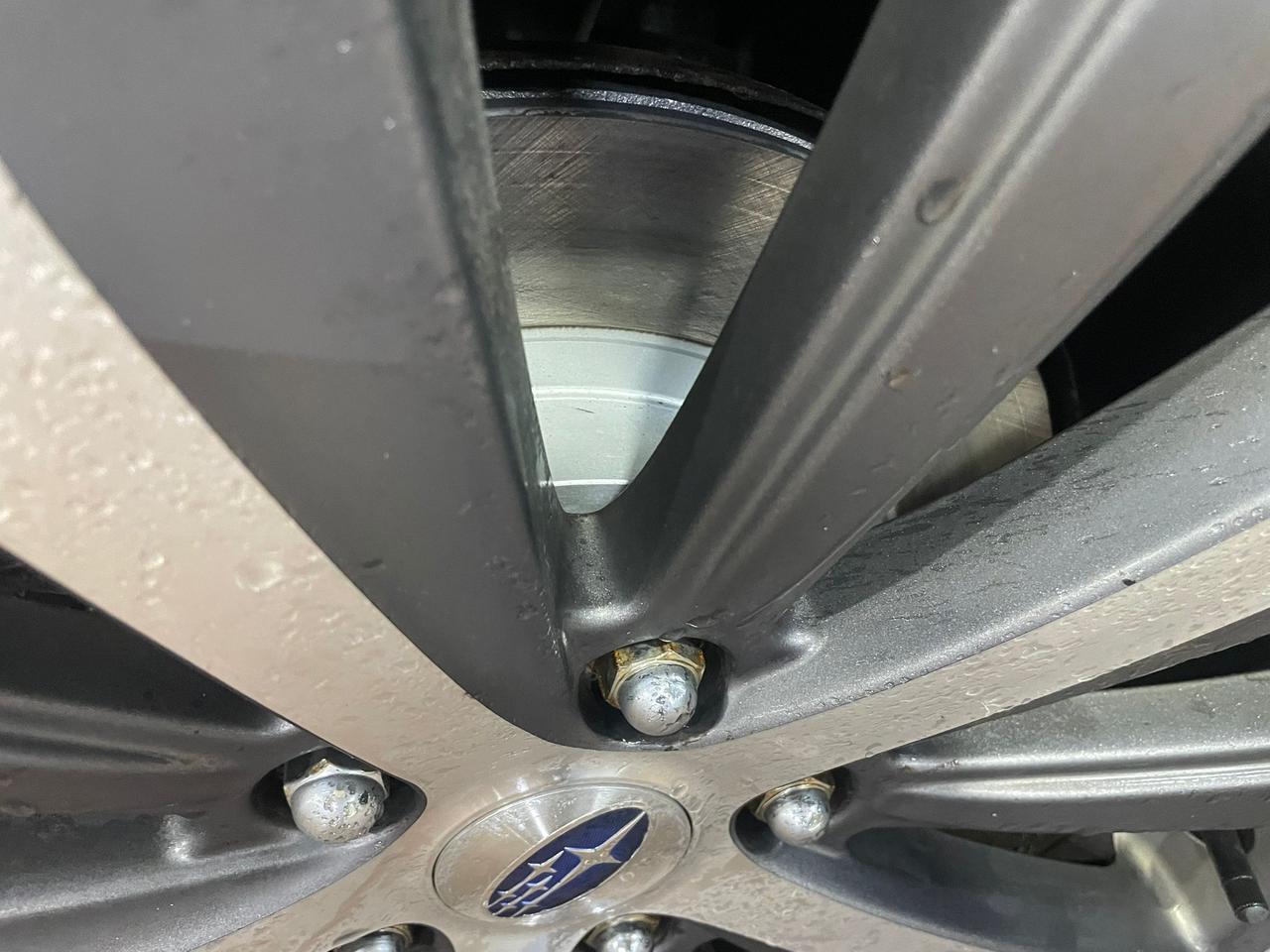 2016 Subaru Legacy AWD NAVI SAFETY BLINDSPOT SUNROOF NEW BREAKES B-T Photo