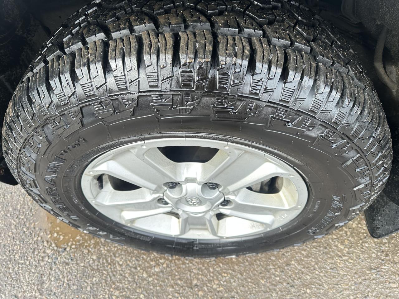 2007 Toyota Tundra SR5, MINT CONDITION, 4X4, 5.7 V8, CERTIFIED Photo