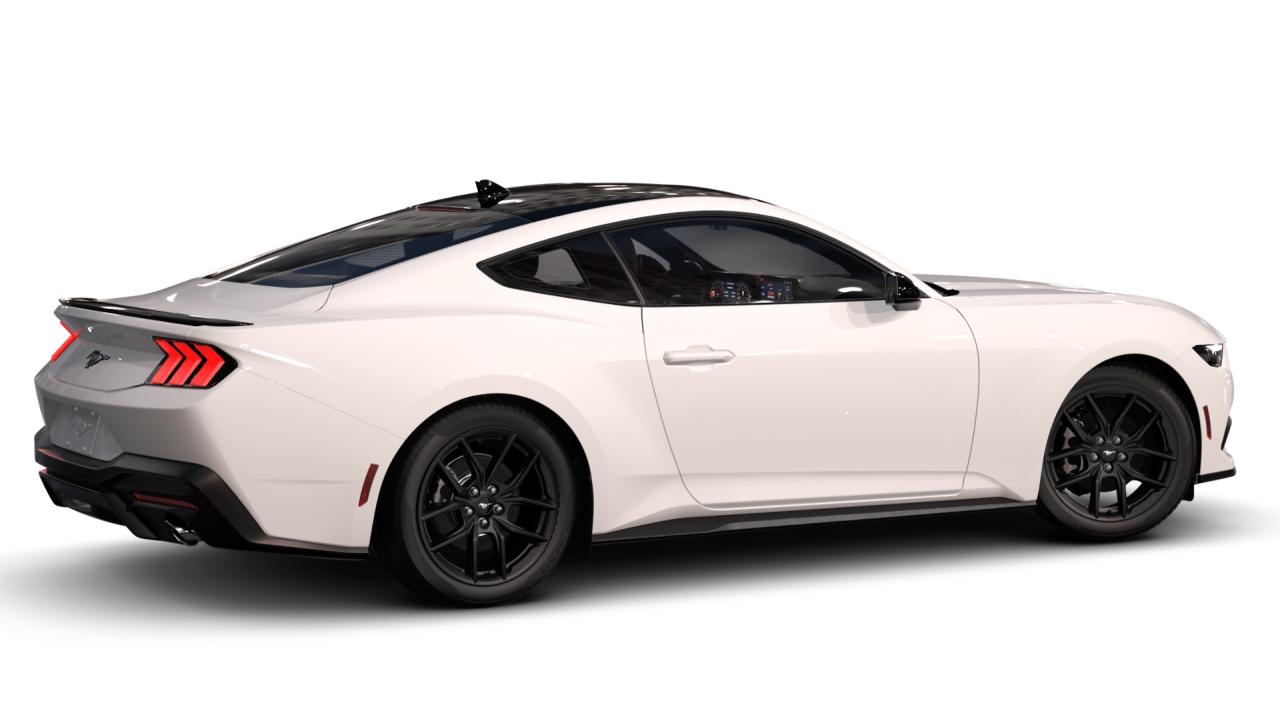 2026 Ford Mustang EcoBoost Fastback Photo2