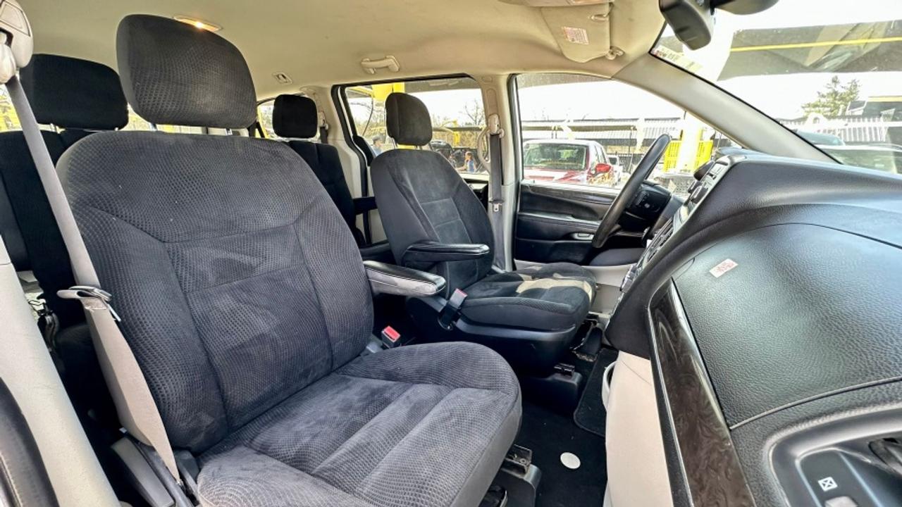 2020 Dodge Grand Caravan * NO ACCIDENTS * MUST SEE " Photo