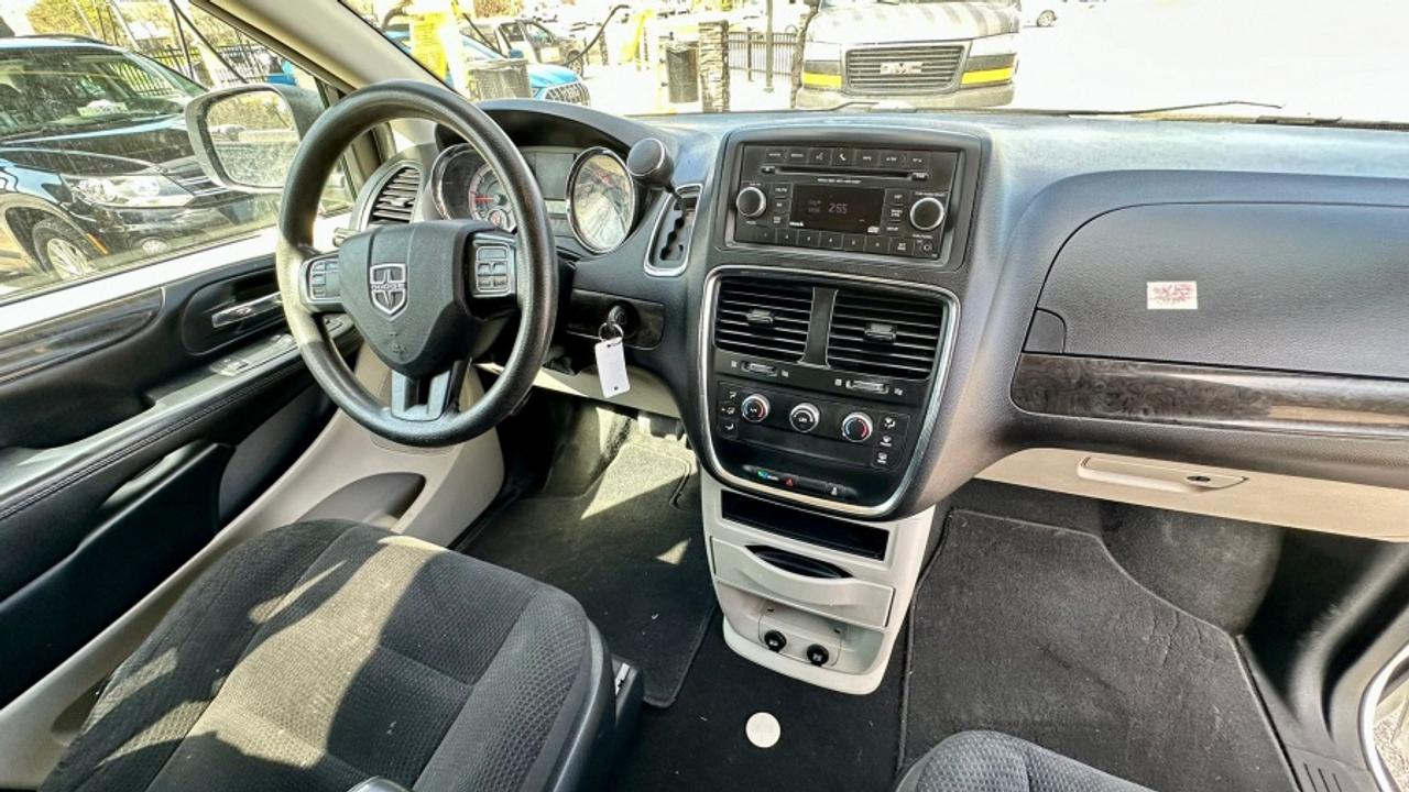 2020 Dodge Grand Caravan * NO ACCIDENTS * MUST SEE " Photo