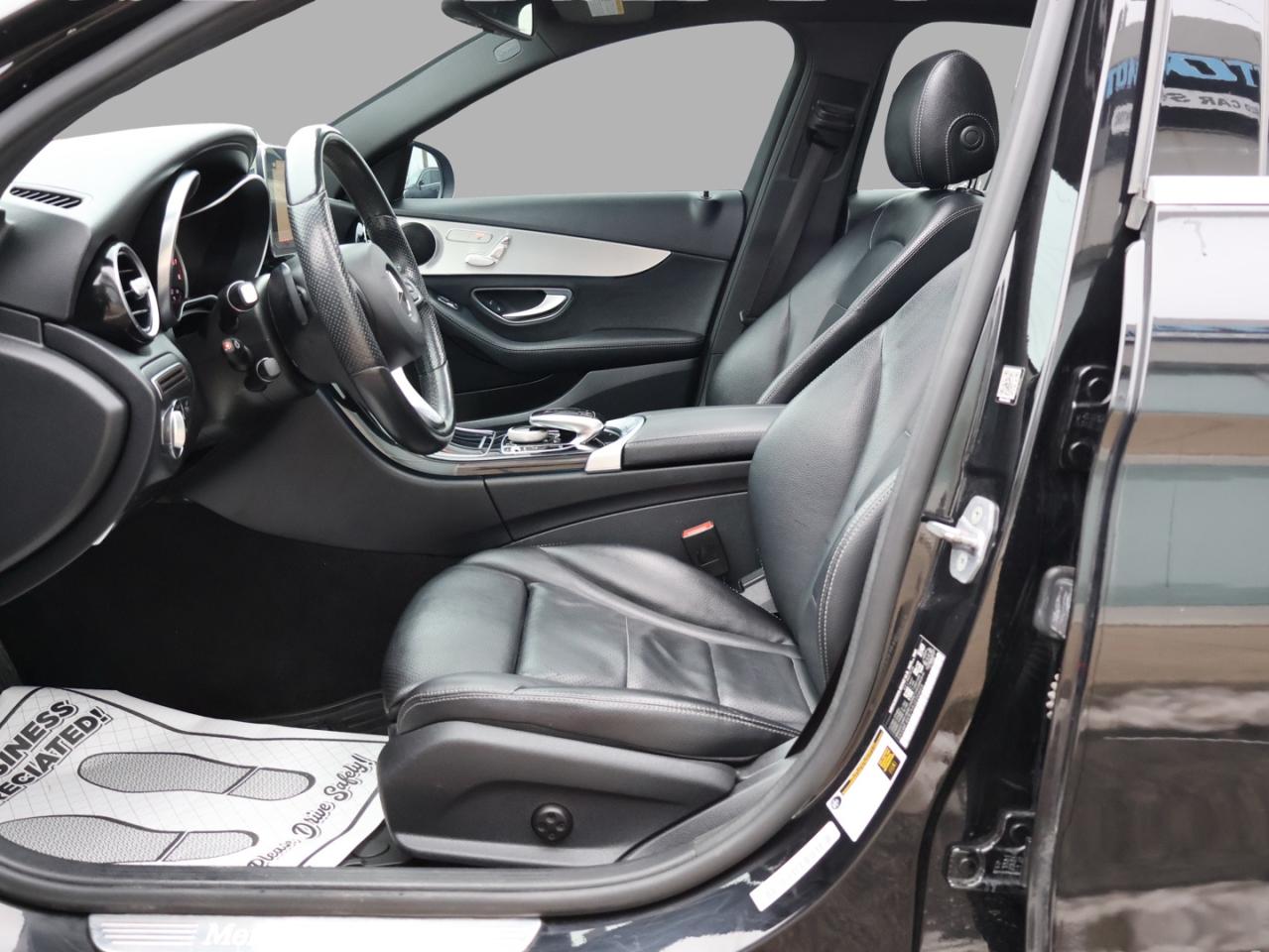 2017 Mercedes-Benz C-Class C300 4MATIC Sedan CAMERA NAV BLUETOOTH LEATHER HEATED SEATS SUNROOF CRUISE ALLOYS Photo