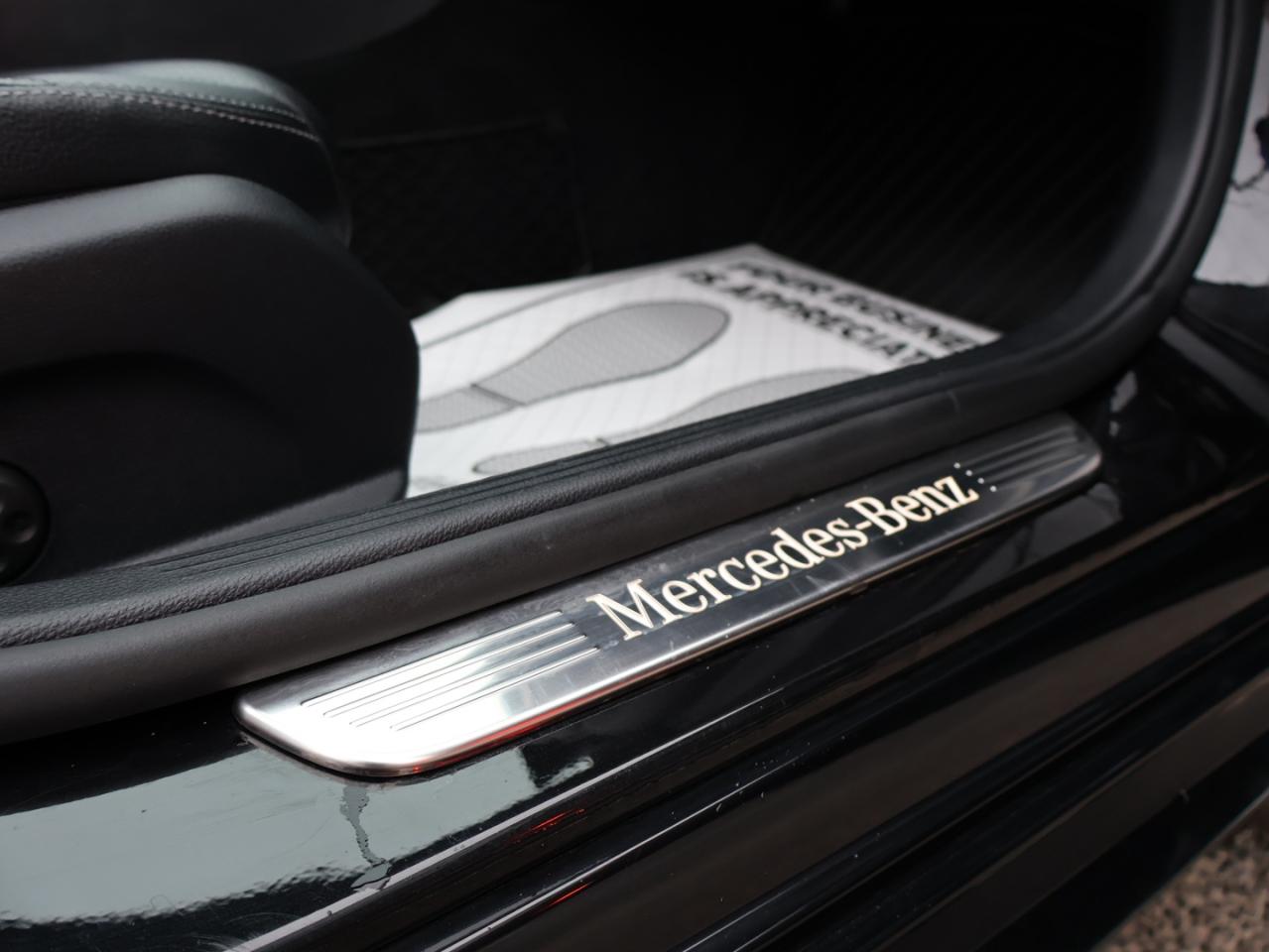 2017 Mercedes-Benz C-Class C300 4MATIC Sedan CAMERA NAV BLUETOOTH LEATHER HEATED SEATS SUNROOF CRUISE ALLOYS Photo