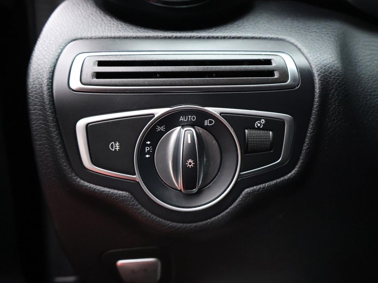 2017 Mercedes-Benz C-Class C300 4MATIC Sedan CAMERA NAV BLUETOOTH LEATHER HEATED SEATS SUNROOF CRUISE ALLOYS Photo