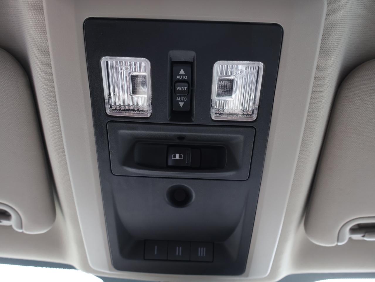 2018 RAM 1500 Longhorn Crew Cab LWB 4WD CAMERA NAV BLUETOOTH LEATHER HEATED SEATS SUNROOF CRUISE ALLOYS Photo