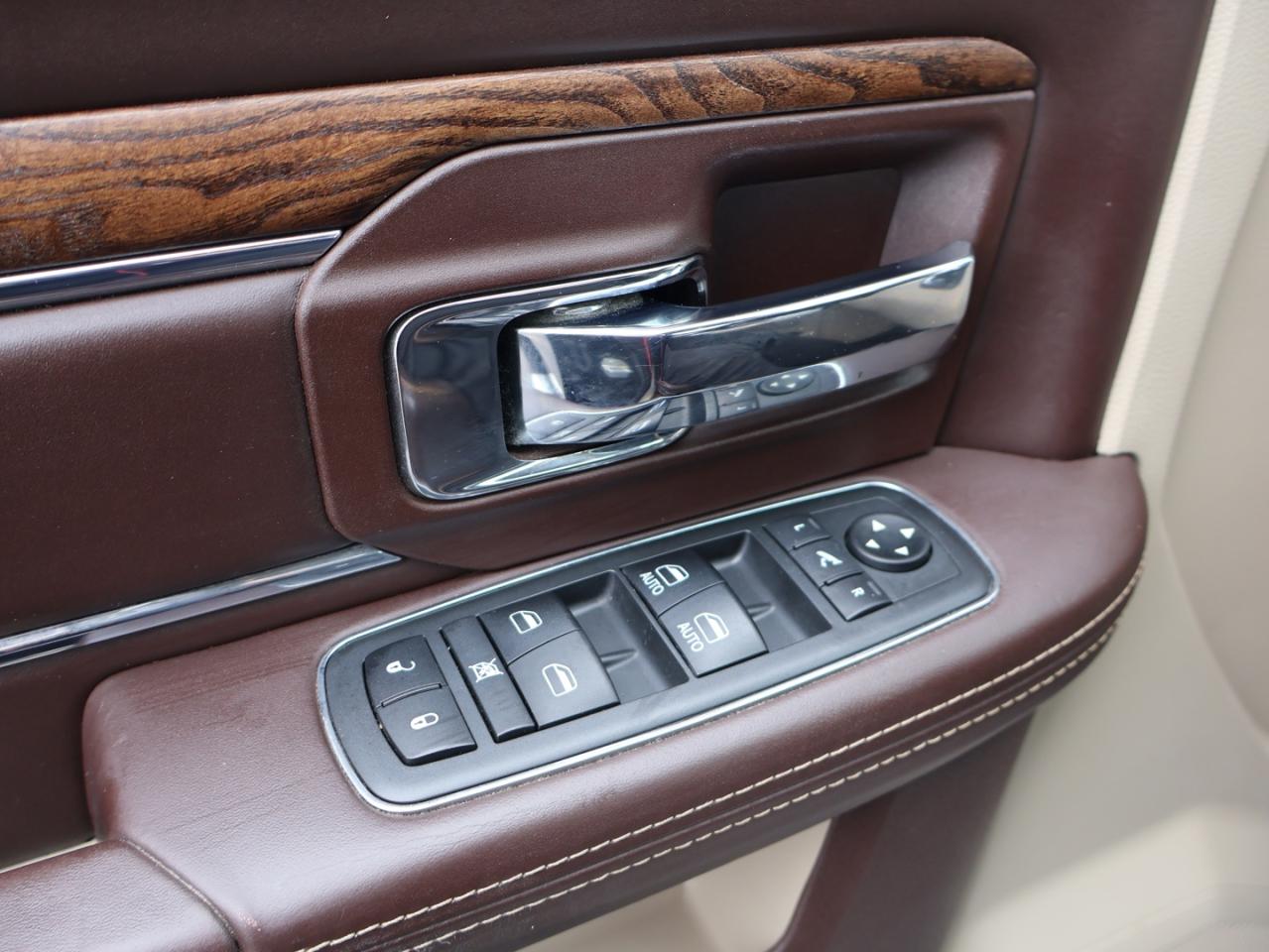 2018 RAM 1500 Longhorn Crew Cab LWB 4WD CAMERA NAV BLUETOOTH LEATHER HEATED SEATS SUNROOF CRUISE ALLOYS Photo