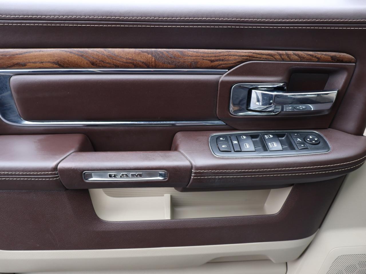 2018 RAM 1500 Longhorn Crew Cab LWB 4WD CAMERA NAV BLUETOOTH LEATHER HEATED SEATS SUNROOF CRUISE ALLOYS Photo