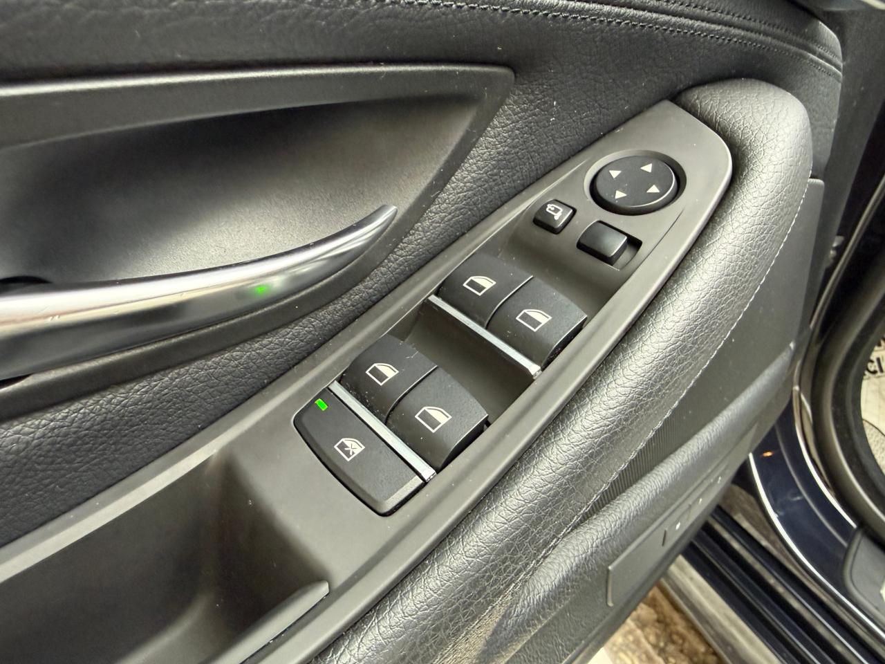 2012 BMW 5 Series 4dr Sdn 535i xDrive AWD Photo