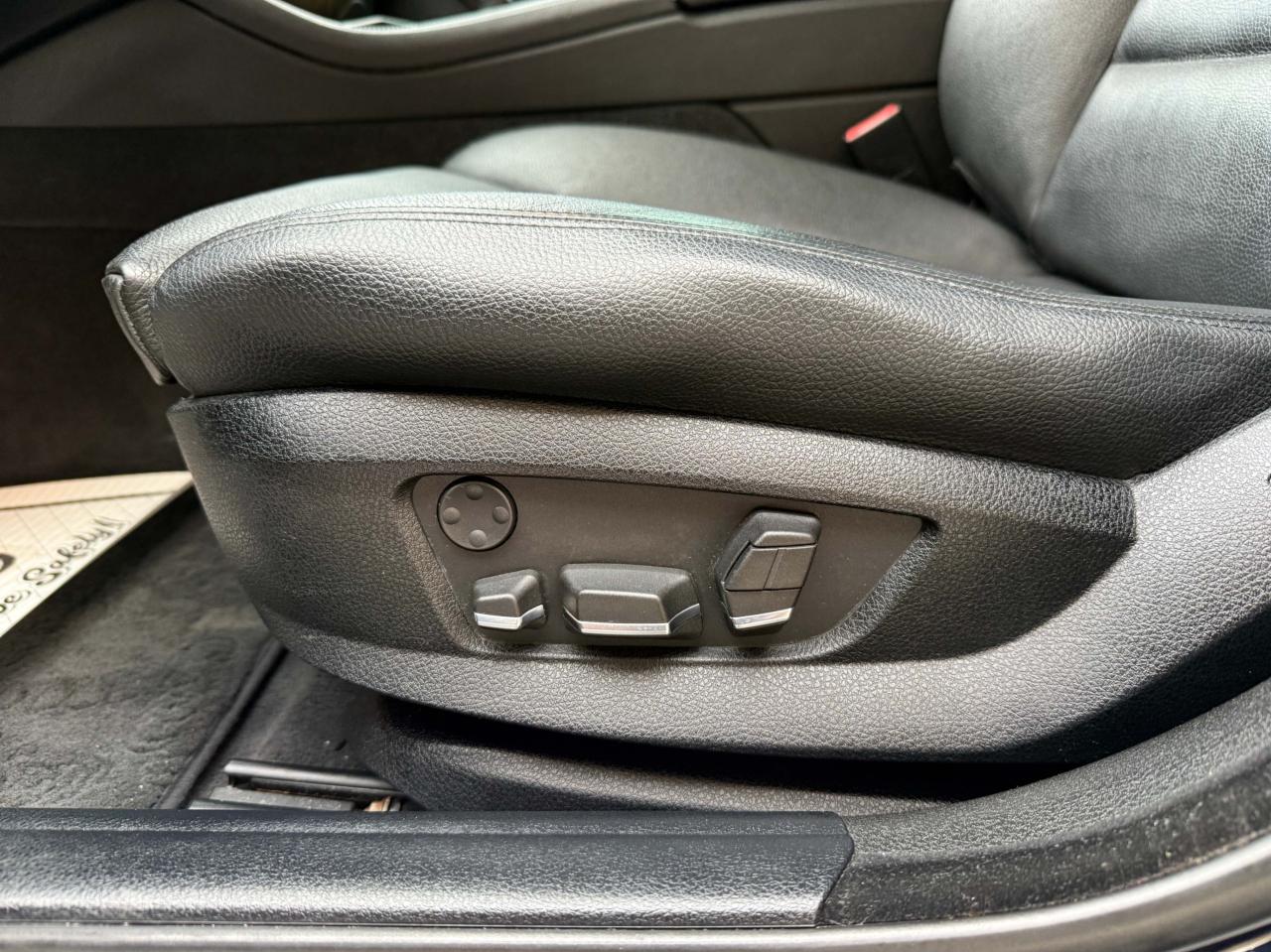 2012 BMW 5 Series 4dr Sdn 535i xDrive AWD Photo