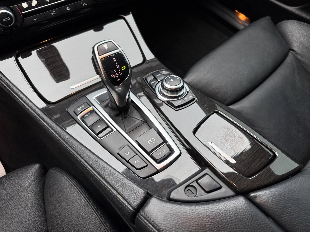 2012 BMW 5 Series 4dr Sdn 535i xDrive AWD Photo