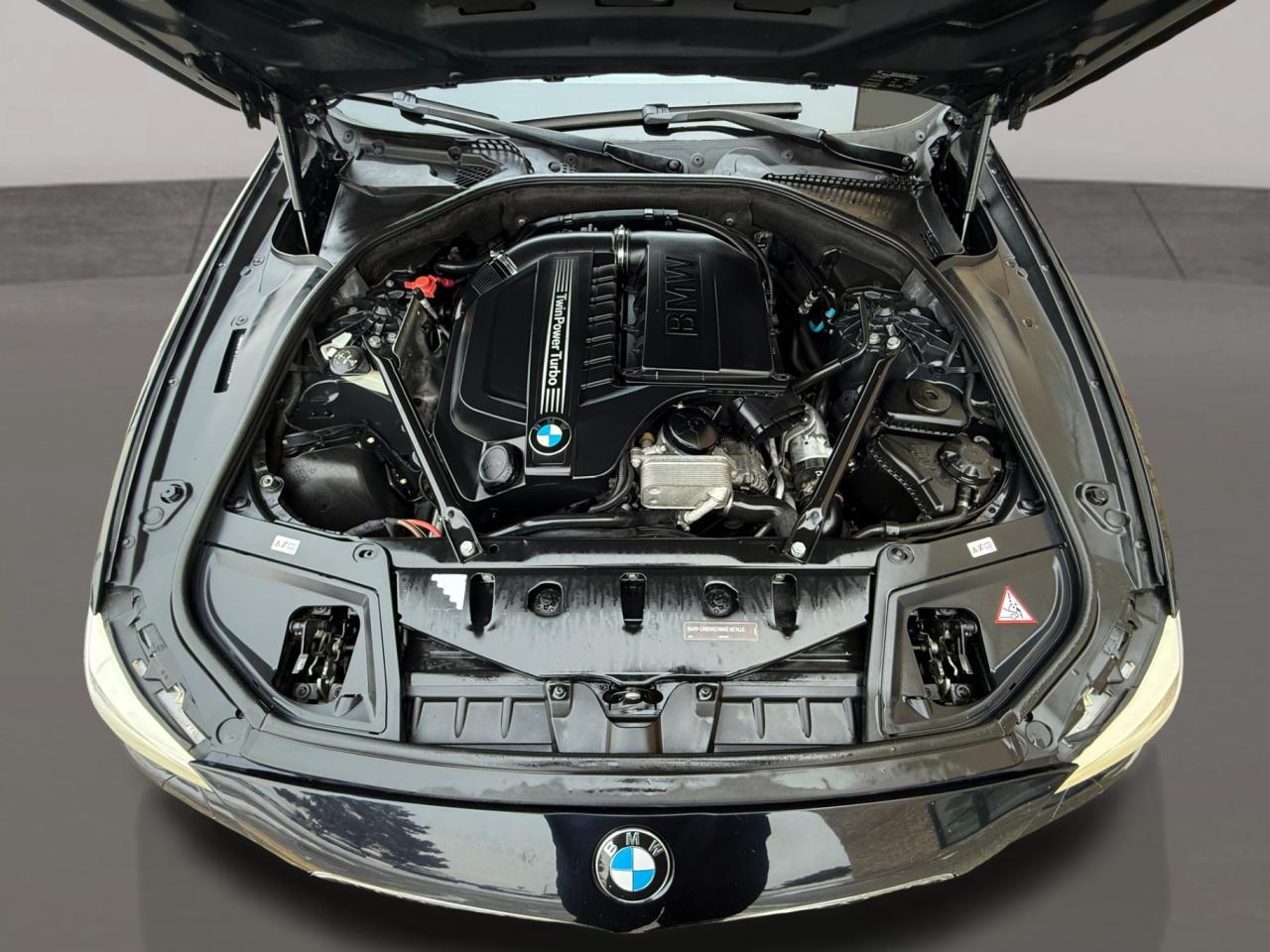 2012 BMW 5 Series 4dr Sdn 535i xDrive AWD Photo