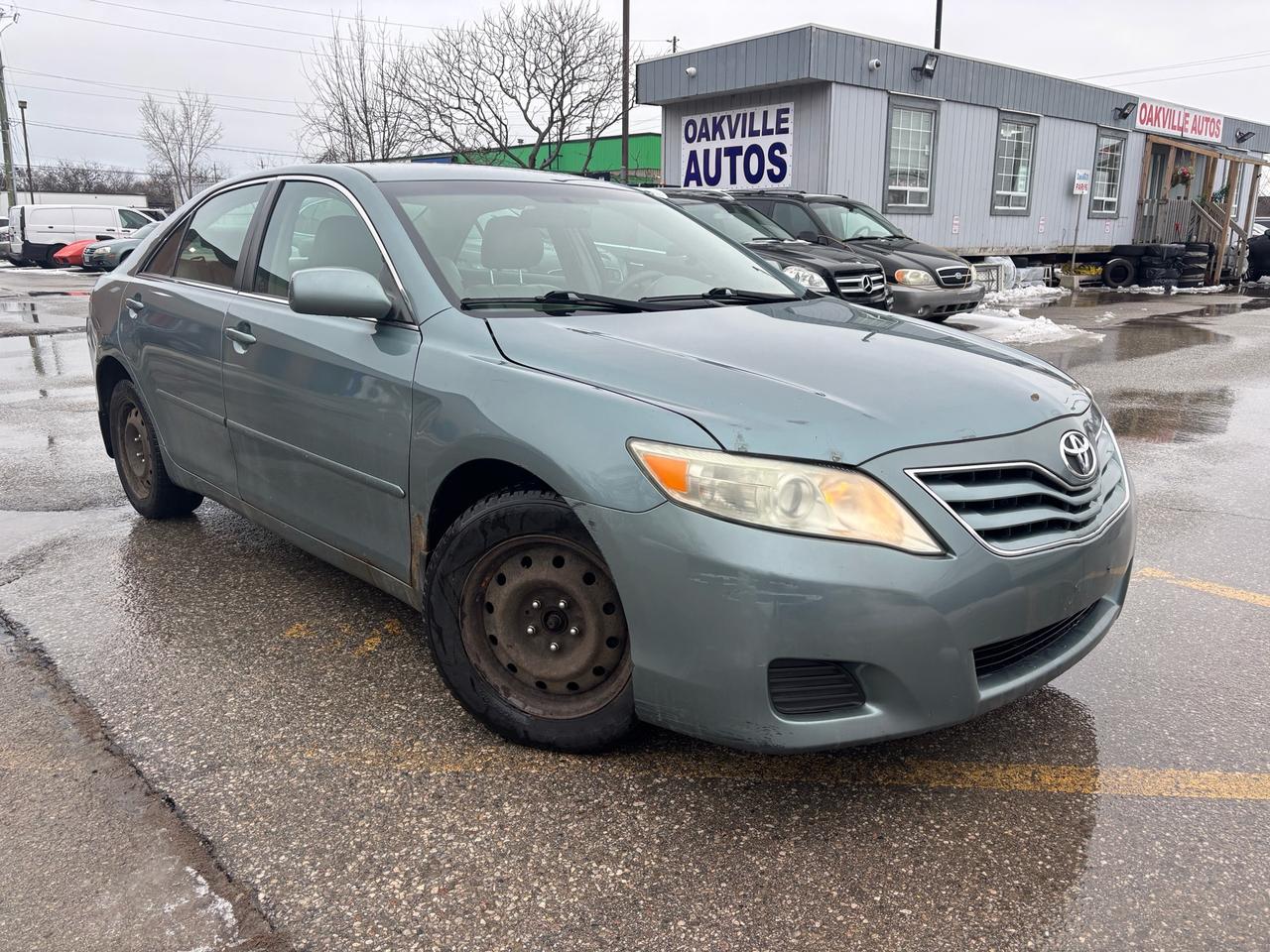 2010 Toyota Camry 4 Cyl. Leather Auto LE Photo