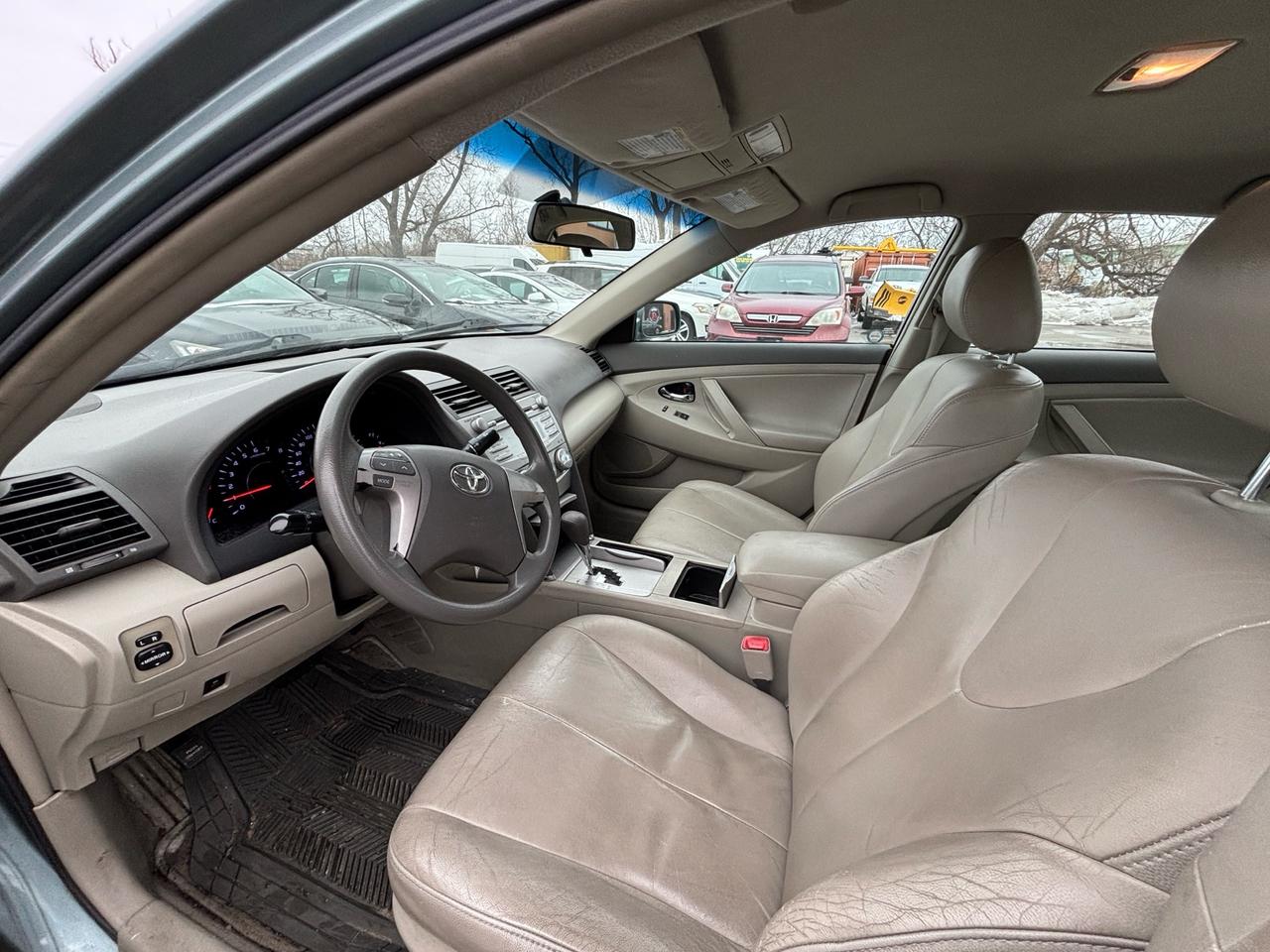 2010 Toyota Camry 4 Cyl. Leather Auto LE Photo