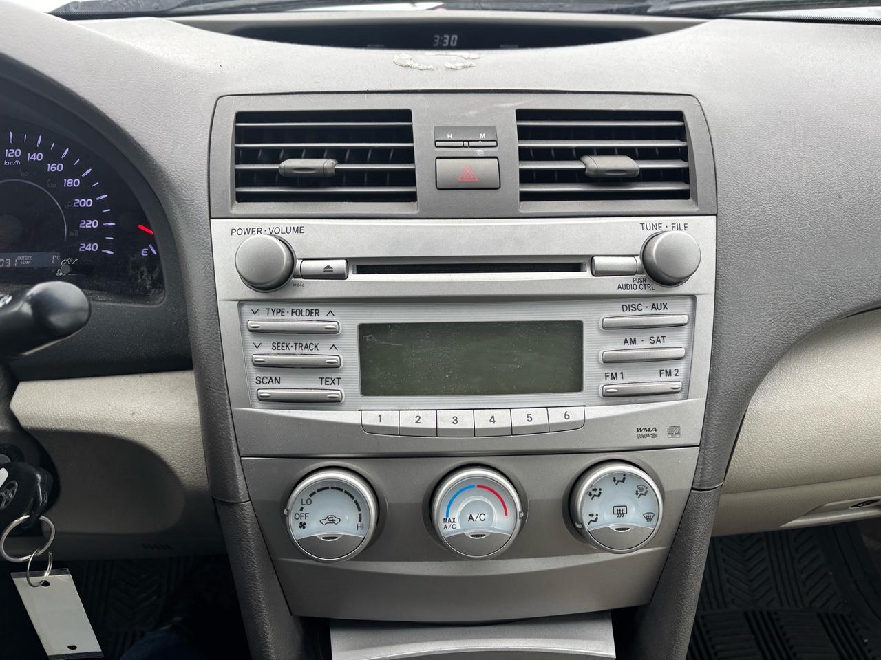 2010 Toyota Camry 4 Cyl. Leather Auto LE Photo