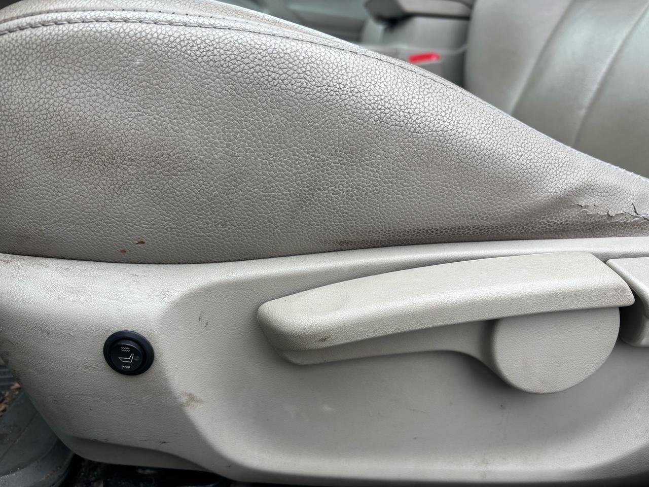 2010 Toyota Camry 4 Cyl. Leather Auto LE Photo