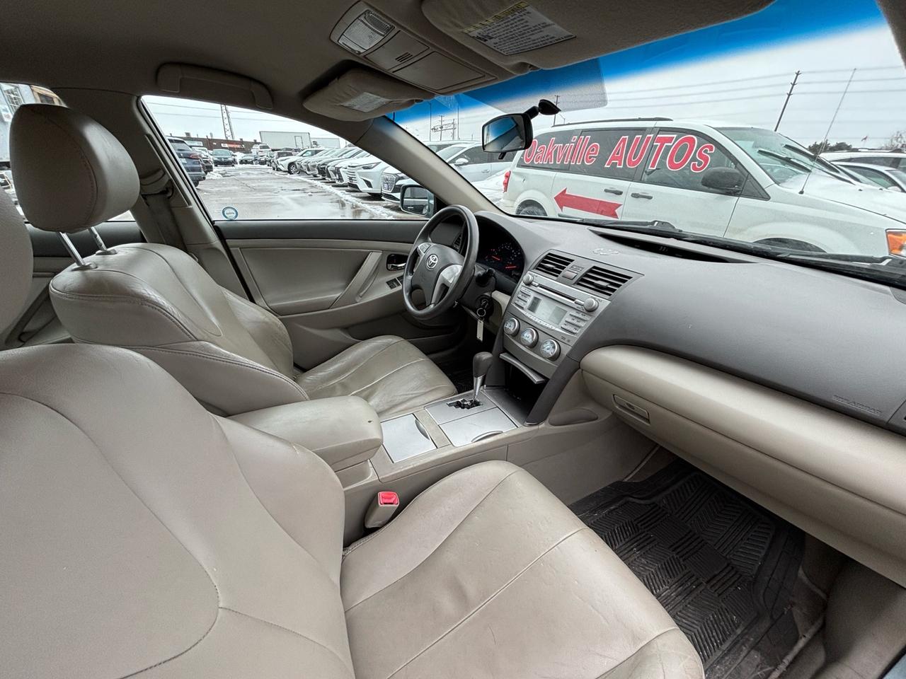 2010 Toyota Camry 4 Cyl. Leather Auto LE Photo