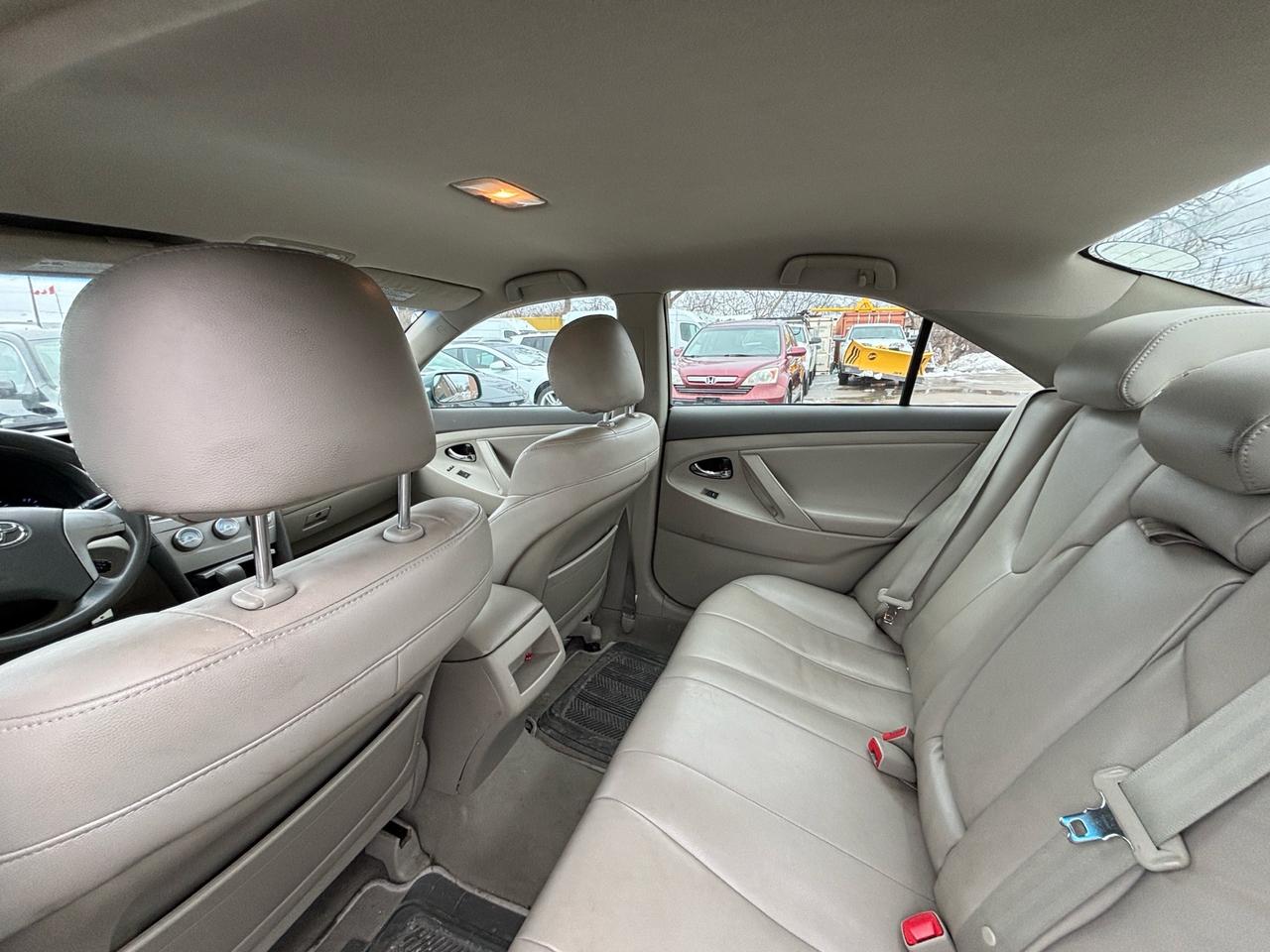 2010 Toyota Camry 4 Cyl. Leather Auto LE Photo