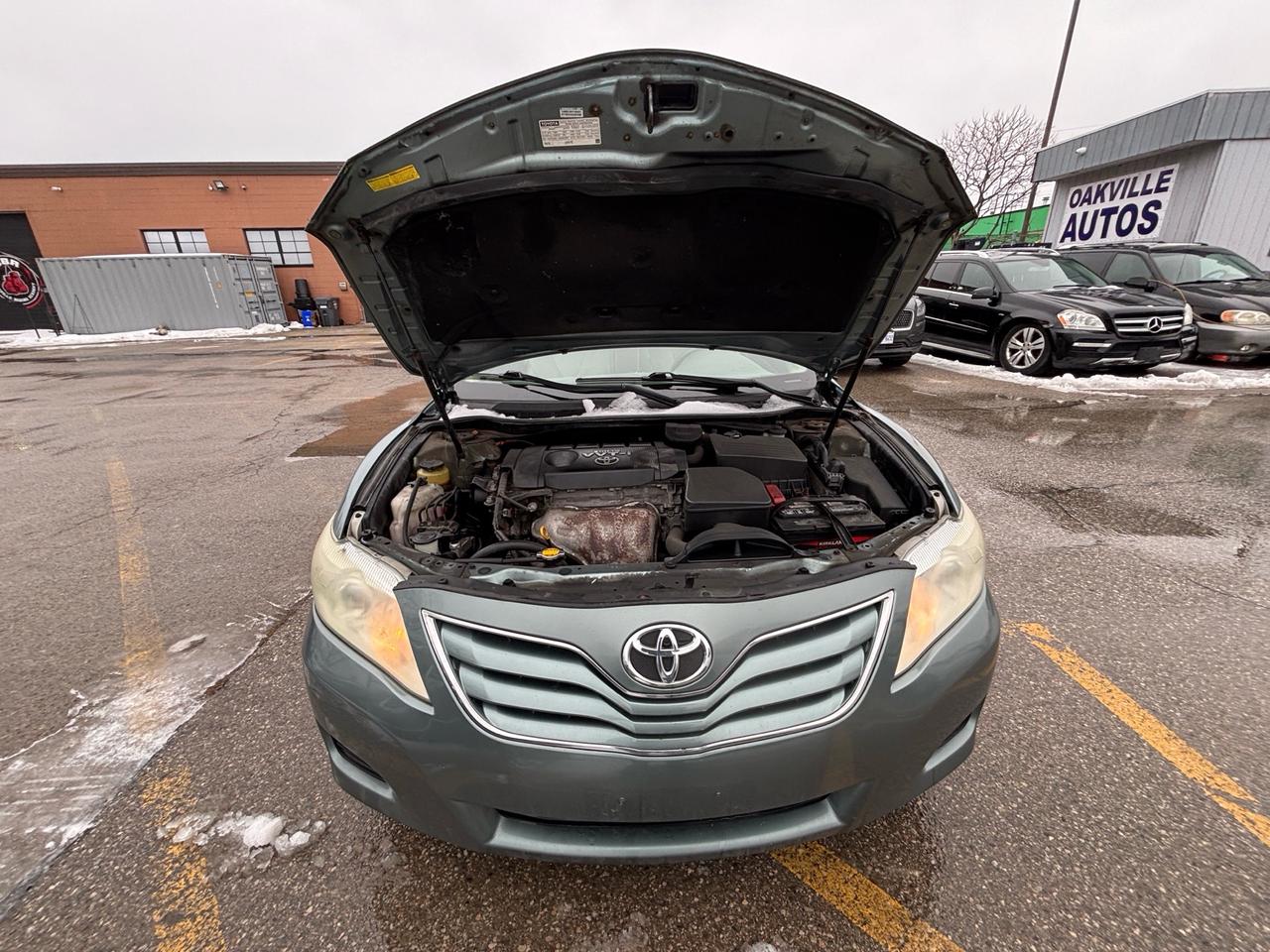 2010 Toyota Camry 4 Cyl. Leather Auto LE Photo