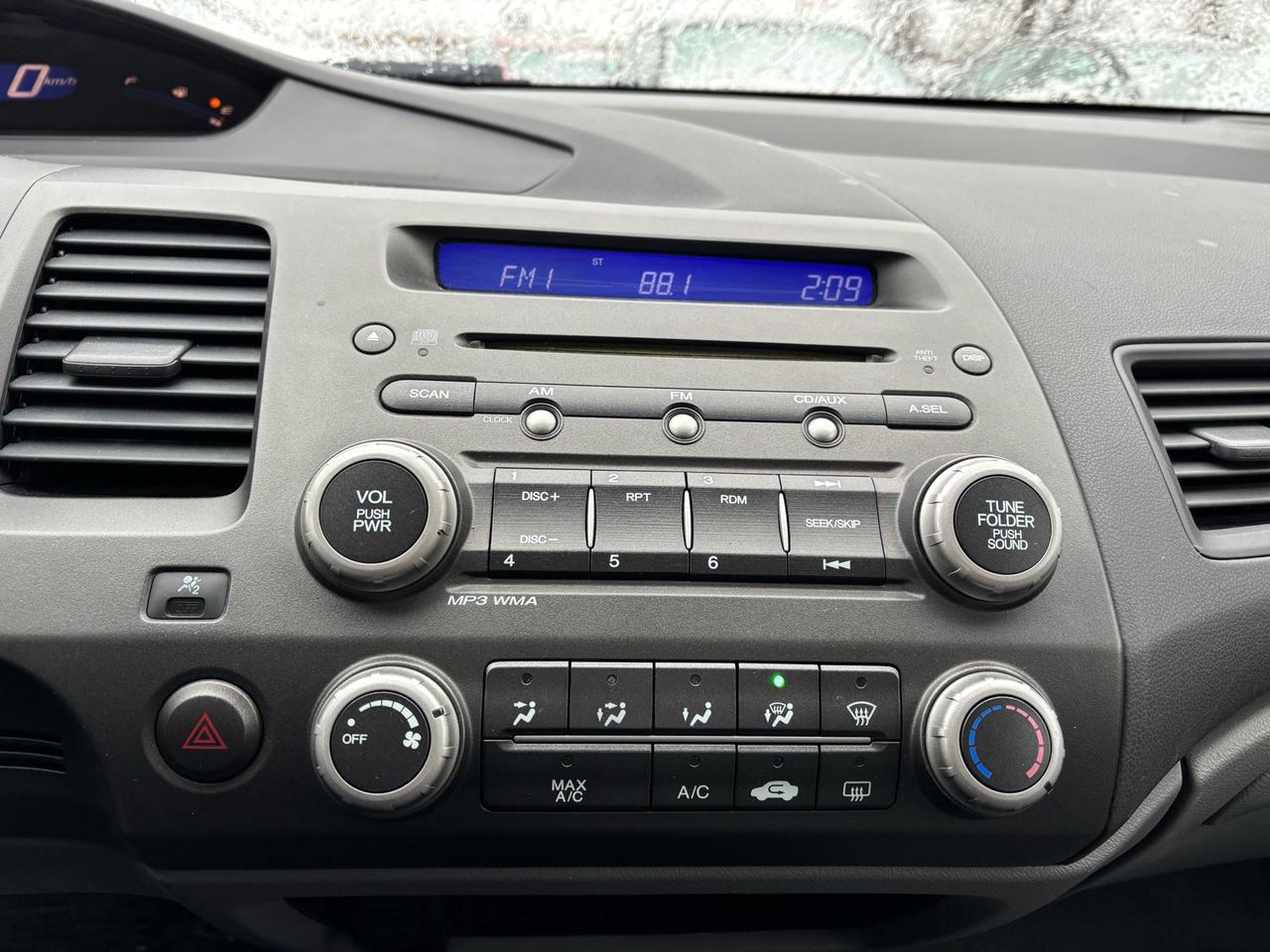 2007 Honda Civic 4dr AT DX-G Photo